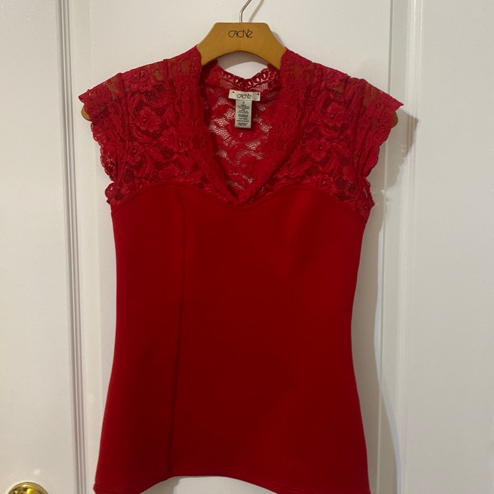 Cache red lace top sz sm